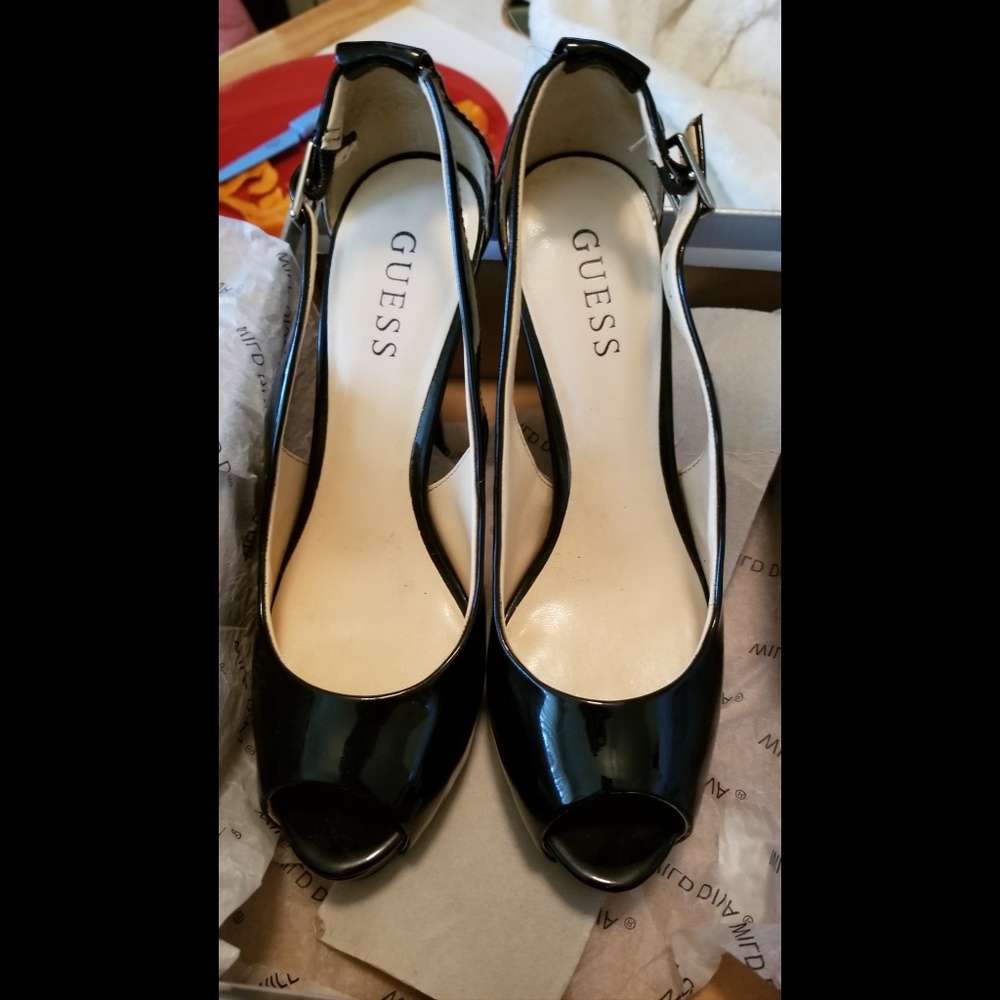 Guess black pumps stilettos size 7